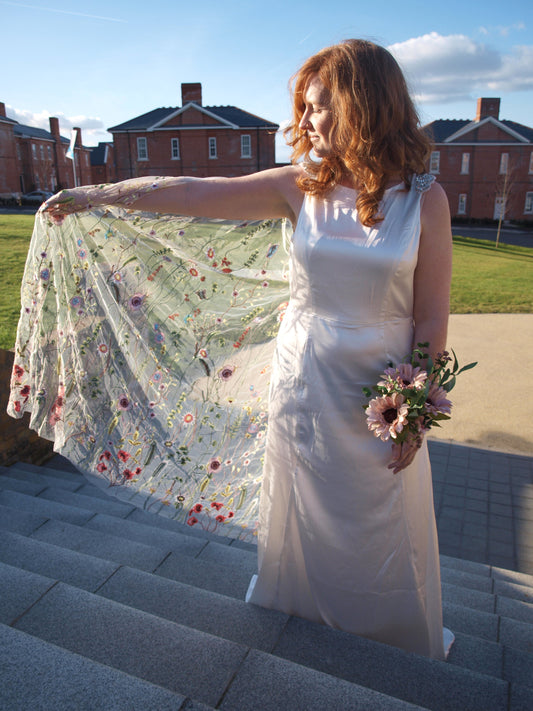 Wildflower wedding cape / Floral bridal cape / Flower wedding cover-up / Woodland wedding oufit