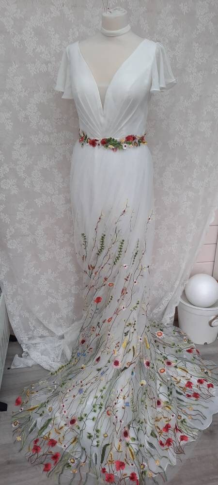 Detachable Bridal Skirt / Floral Overskirt / Embroidered Wedding Skirt / Floral Wedding Skirt / Wedding Separates / Custom Wedding Skirt