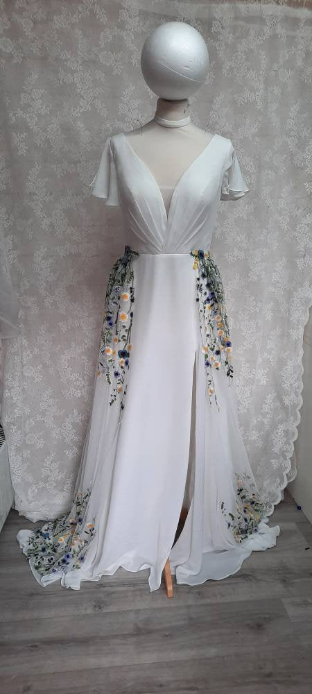 Detachable floral wedding train / Daisy flowers bridalwear / Wildflower wedding skirt / Something blue floral bridal train